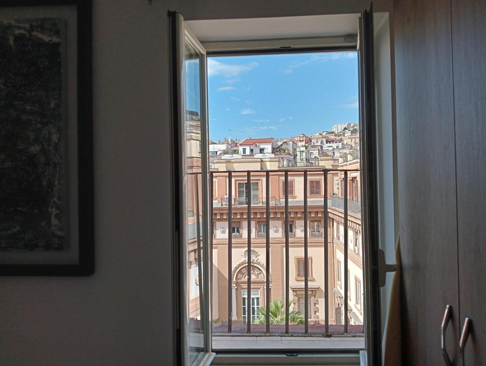 Barbaja Suites In Street Toledo 205 那不勒斯 客房 照片